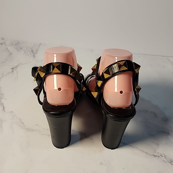 Valentino Garavani Black & Gold Block Heel - Picture 4 of 11